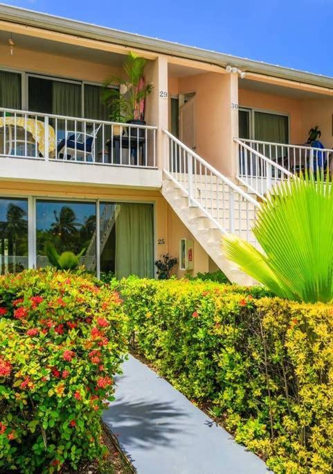 Beach Living At Island Pine Villas Blp جورج تاون المظهر الخارجي الصورة
