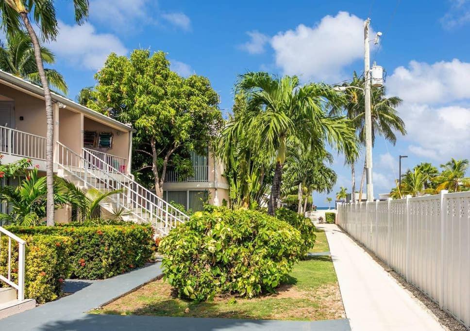 Beach Living At Island Pine Villas Blp جورج تاون المظهر الخارجي الصورة